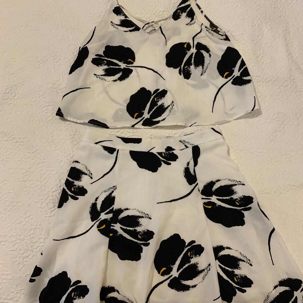 2 piece set - Picture 2 of 4